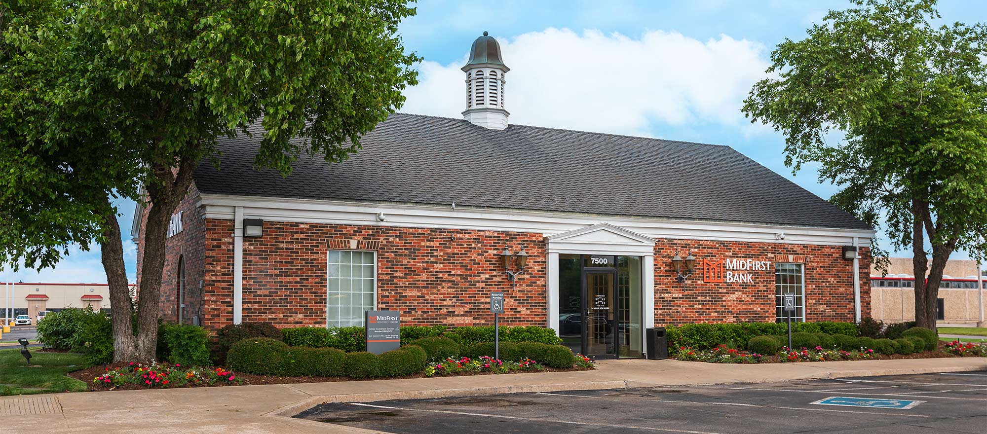 Oklahoma City, OK Banking S Western Ave